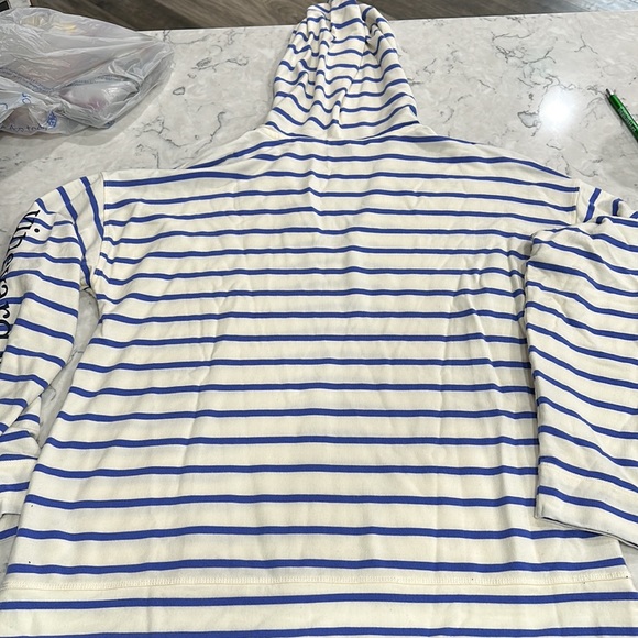 Vineyard Vines pop over hoodie - Picture 5 of 8